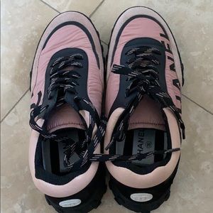 Chanel winter sneaker